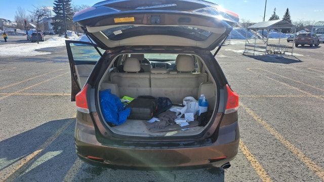 Toyota Venza 2009 sur roues d'hiver avec rims + roues d'été — photo 2