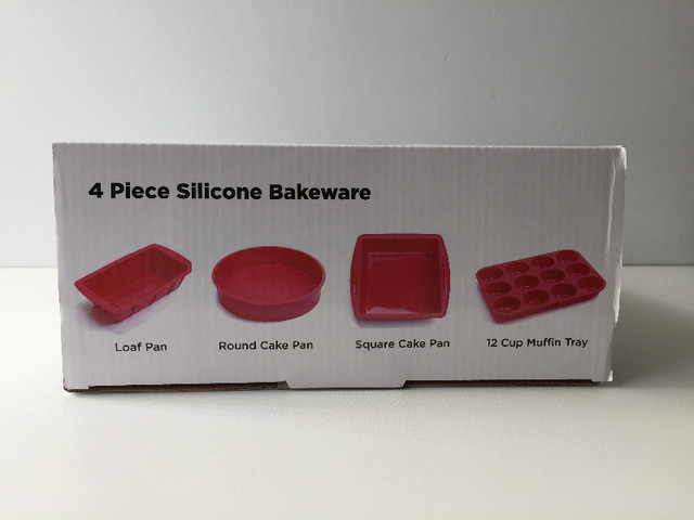 Brand New, 4 Pieces Silicone Bakeware in Kitchen & Dining Wares in City of Toronto - Image 2
