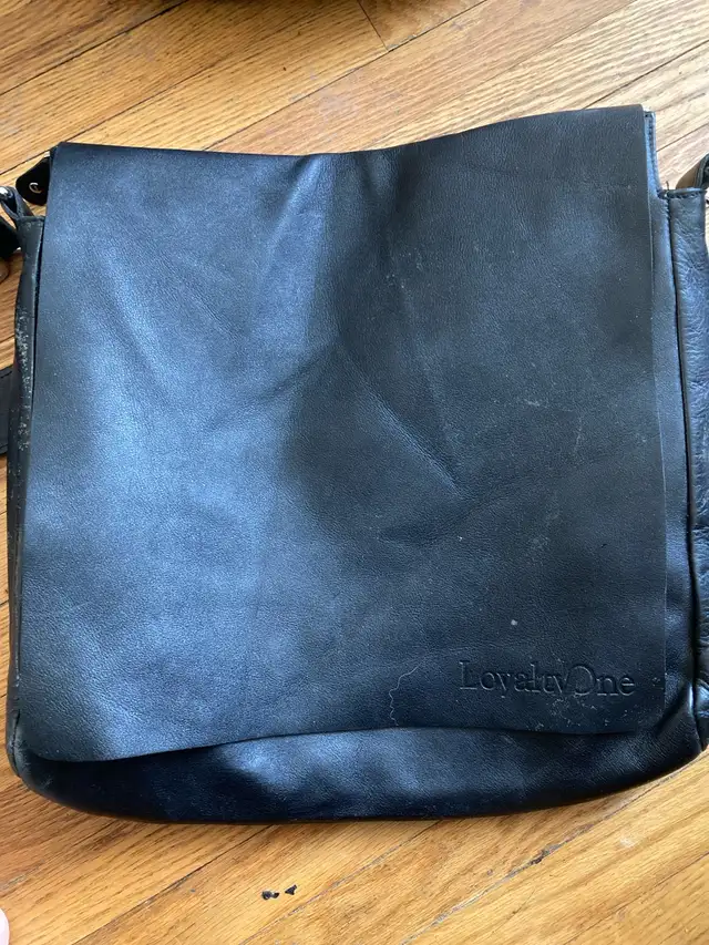 Roots Leather Messenger Bag