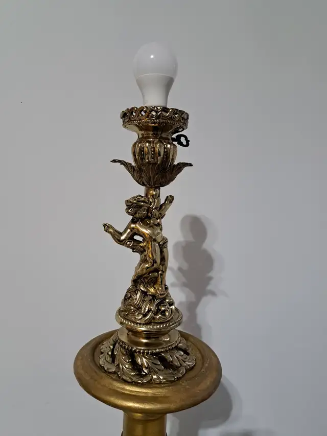 Pair of Antique Hand-Carved Gilt Wood Italian Floor Lamps in Arts & Collectibles in Markham / York Region - Image 4