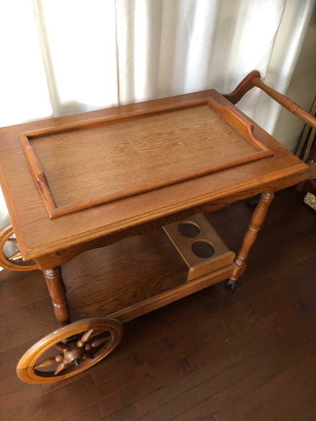 Vintage solid oak Bar/Tea Cart. in Other Tables in St. Albert - Image 2