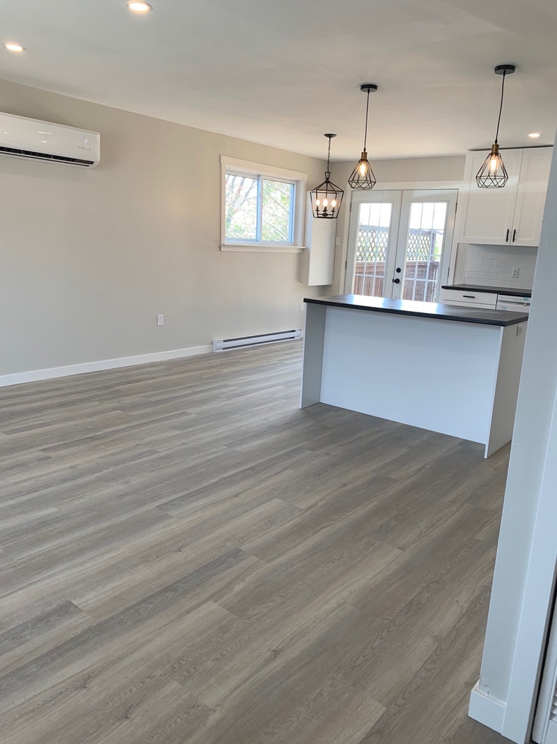 3 bedroom, 1 bath apartment in Lower Sackville Long Term Rentals