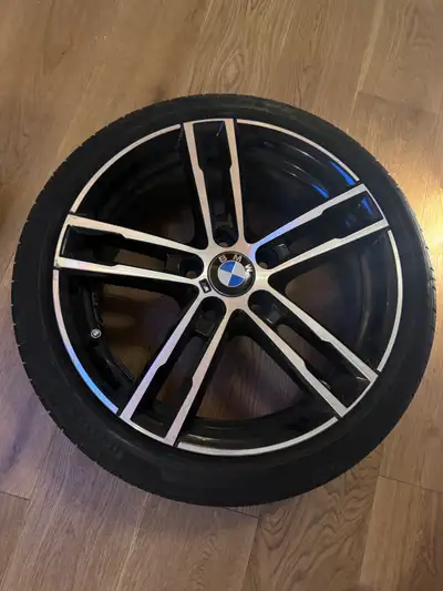 P225/40R18 PIR. CINTUARATO P7AS 4 All-season, run-flat Pirelli tires on beautiful BMW Rims (tire pur...