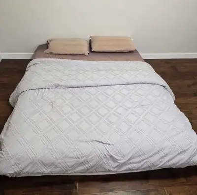 Moving Sale Has been used for only 3 months Comfortable Queen Size Mattress for Sale Does come with...