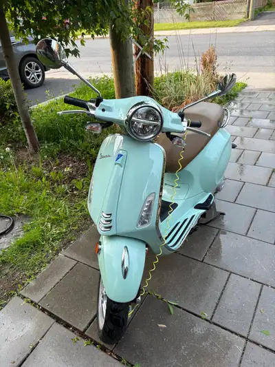 Vespa Primavera 2020 Mécanique A1, toujours entreposée à l’intérieur durant l’hiver. Quelques imperf...