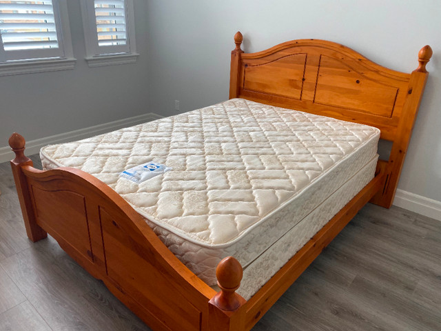 Solid Pine Bedroom Set in Beds & Mattresses in Trenton