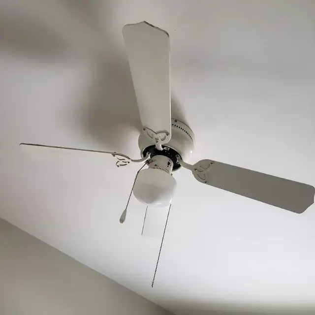Ceiling fan with light in Indoor Lighting & Fans in Mississauga / Peel Region - Image 3