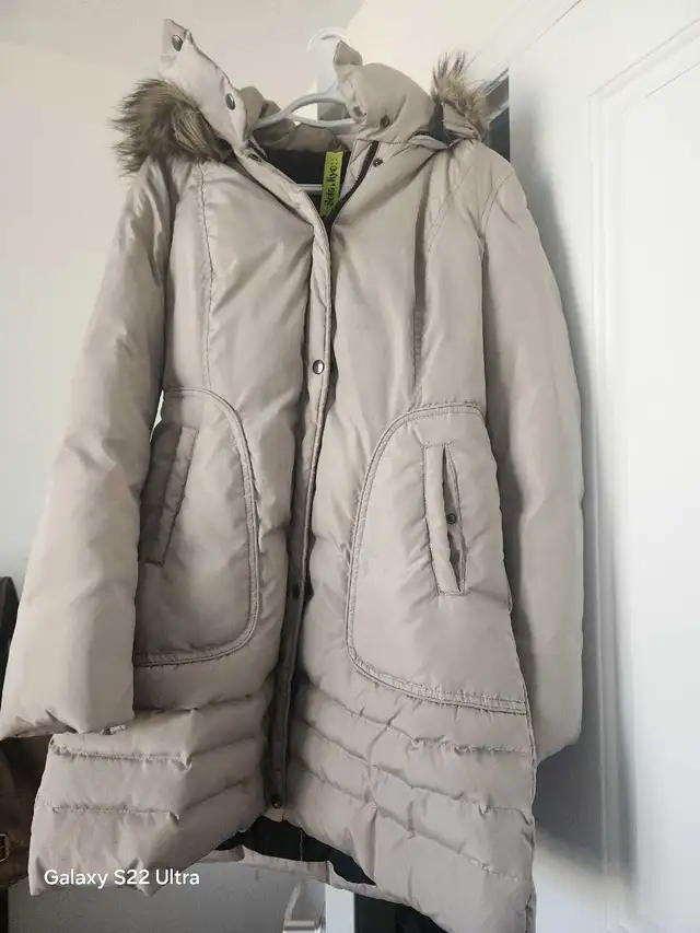 soia & kyo winter jacket in Women's - Tops & Outerwear in Kitchener / Waterloo - Image 2