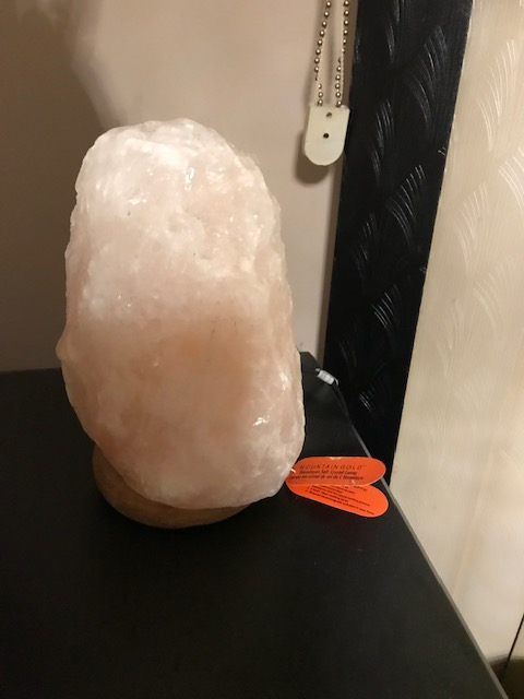 Mountain Gold™ Himalayan Salt Lamp in Home Décor & Accents in Markham / York Region - Image 3