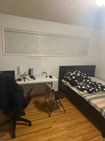 Looking for someone to take over my lease starting March 1st. This is a hassle-free, move-in-ready s...