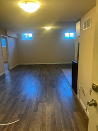 2 spacious legal basement bedroom available for rent in Brampton