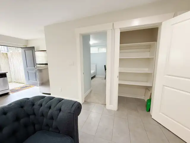 Furnished legal 3b1b suite by Langara in Long Term Rentals in Vancouver - Image 11