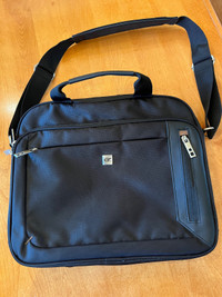 Like new used once - Gino Ferrari Aura notebook carrying case