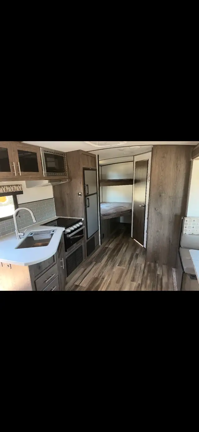 INTREPID 240DDS TRAILER 2022 in Travel Trailers & Campers in Quesnel - Image 8
