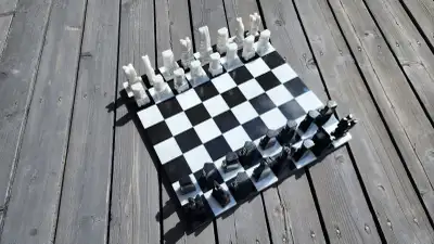 Chess Set (Handmade Mexican Marble Artisans - 2000) Black and White Marble/Onyx Aztec/Mayan design 1...