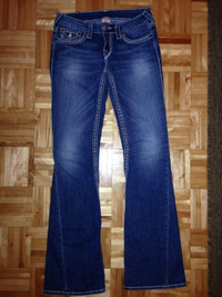 TRUE RELIGION WOMEN JEANS SIZE 27