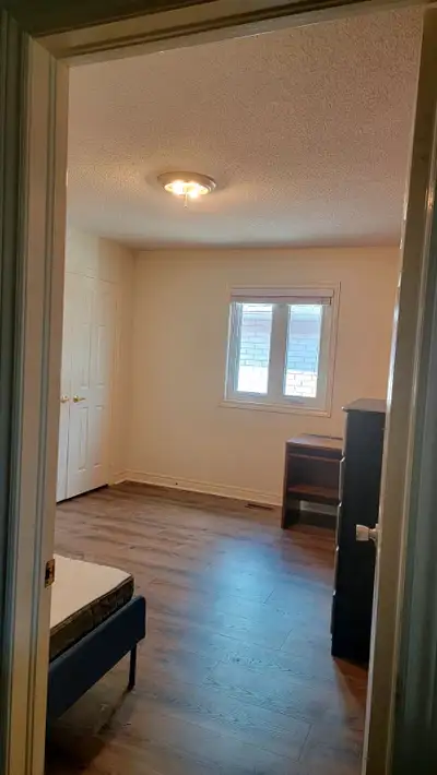 ROOMS that are PRIVATE in the gta FOR RENT: ideal for a Female