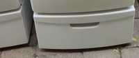 SAMSUNG Washer & Dryer Pedestals - WHITE