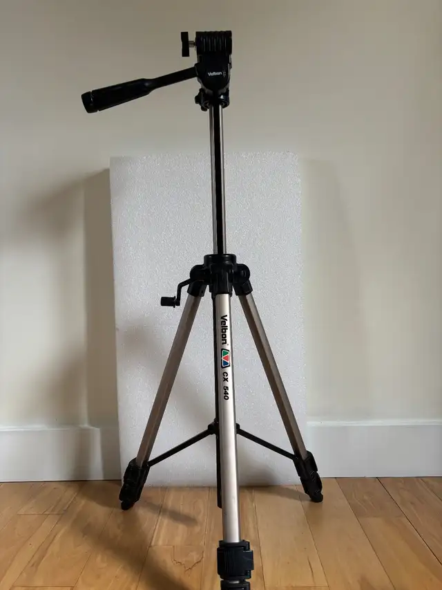 VELBON CX 140 Tripod for Camera.64520006600321120