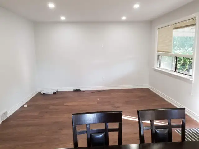 Main floor big bright bed room near Warden Subway