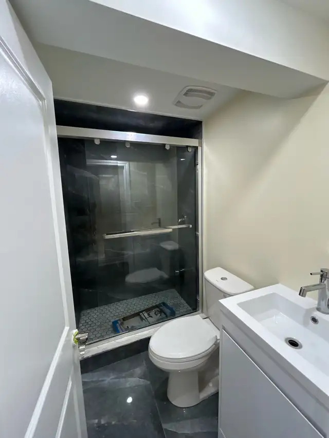 Female only - private rooms for lease in Room Rentals & Roommates in Oshawa / Durham Region - Image 10