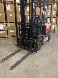 2020 FB20 4000lb Electric forklift