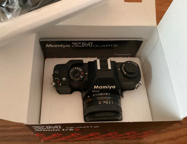 MAMIYA  ZM  QUARTZ  35mm  SLR  CAMERA/LENS  PACKAGE in Cameras & Camcorders in Trenton - Image 3