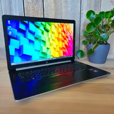 Très bon laptop clef-en-main. Performance fluide et démarrage rapide grâce au SSD. Ordinateur puisan...