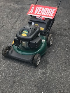 TONDEUSE A G AZON YARD WORK 21 PO 173CC BONNE CONDITION $150.00