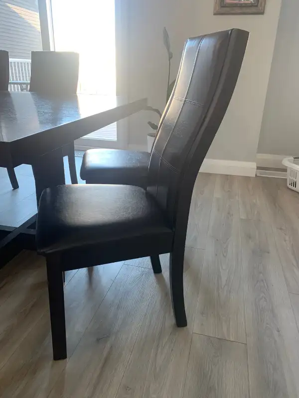 5 Dining Chairs in Dining Tables & Sets in Kingston - Image 9