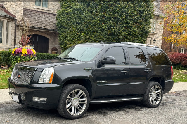 Powerful CADILLAC ESCALADE SUV 2012 NAV 22"Chrome V8 Certified ! in Cars & Trucks in City of Toronto - Image 2
