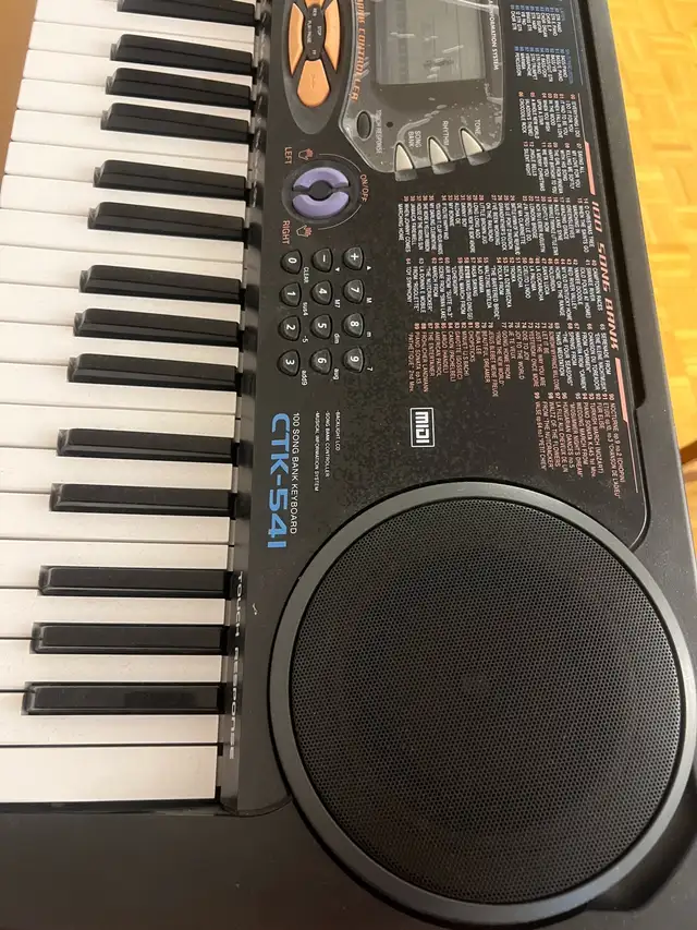 keyboard in Other in City of Montréal - Image 3