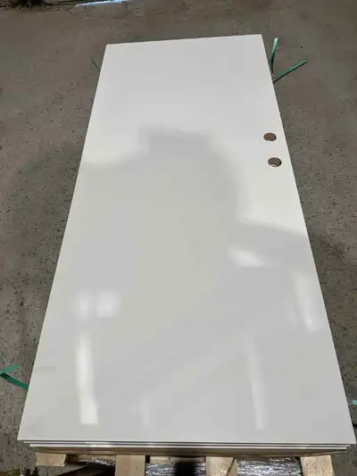 I am selling these Wood Interior Doors , they are already primed ! Total Quantity : 3 - Dimensions 3...