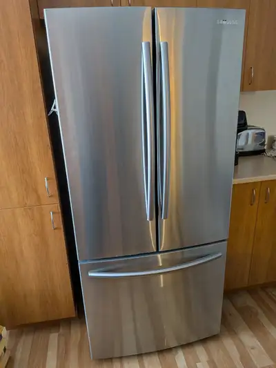 poêle de marque maytag    frigo Samsung, View more