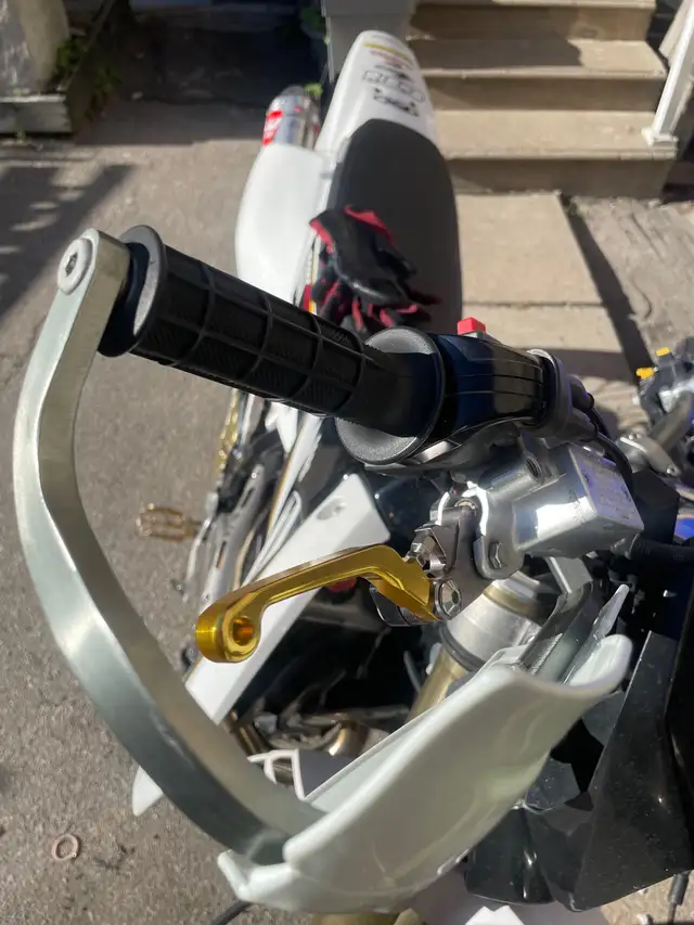 2015 DRZ400SM Suzuki in Dirt Bikes & Motocross in City of Toronto - Image 6