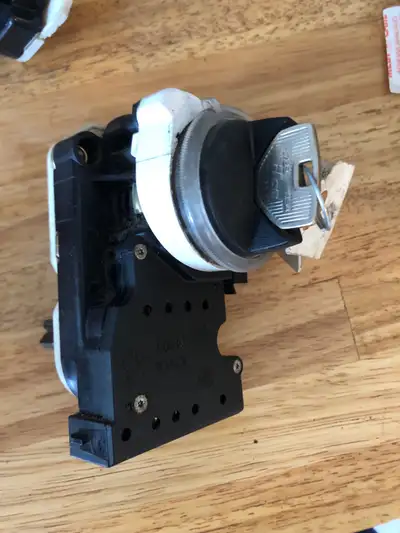 Ignition Switch – 2nd Gen Dodge Ram (1994–2001) Selling a used ignition switch pulled from a 2nd Gen...