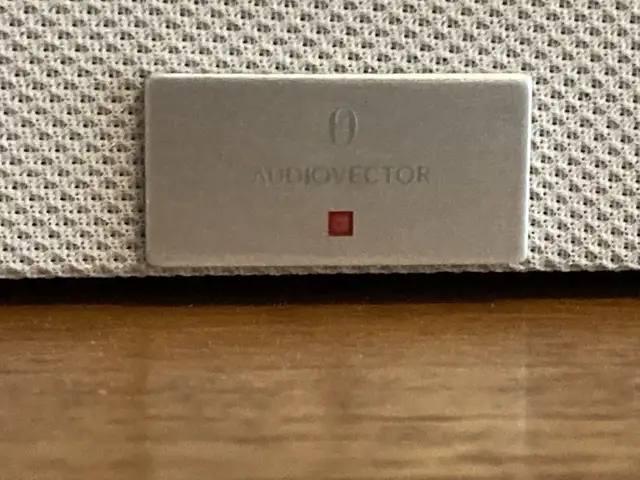 Audiovector QR-C Center Channel in Speakers in Calgary - Image 9