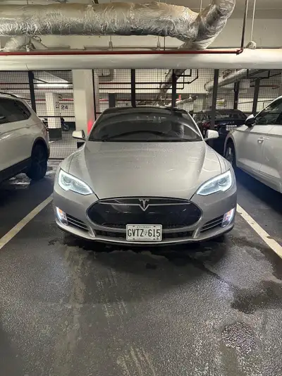 142500 km clean car let me know about questions extra set of winter tire rim charger included afterm...