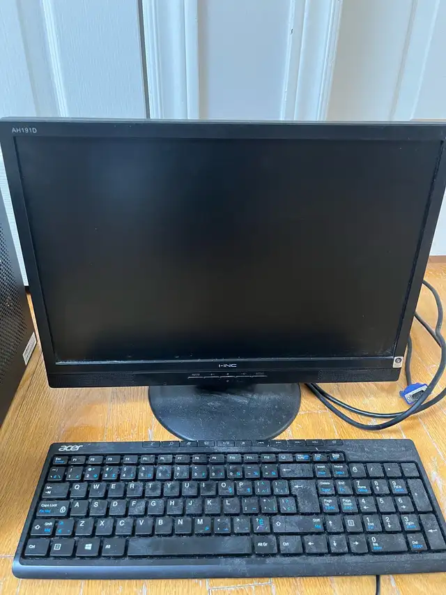 Acer Desktop Computer in Desktop Computers in City of Toronto - Image 4
