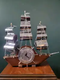 Mid Century Snider Mantle Clock