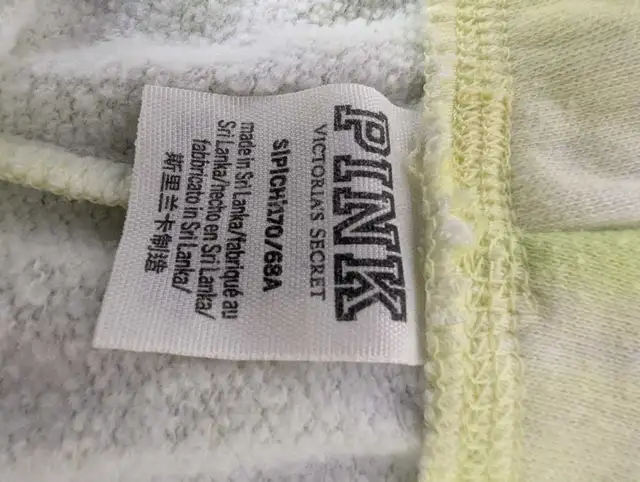 PINK Tie-Dye Sweatpants in Women's - Bottoms in Markham / York Region - Image 5