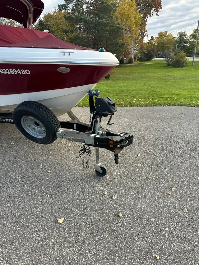 2012 Chaparral H2O Sport Ski Boat in Powerboats & Motorboats in London - Image 8