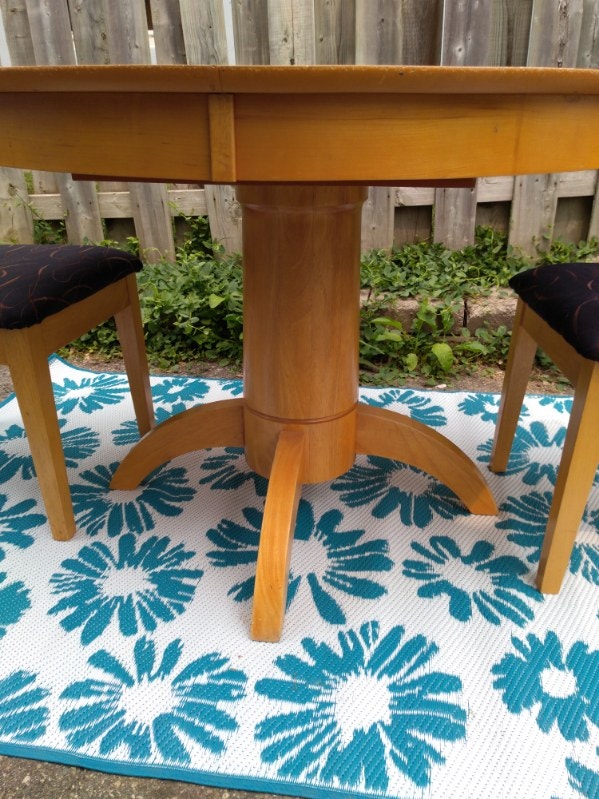 Table and Chairs Delivery Available Dining Tables & Sets Kitchener / Waterloo Kijiji