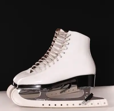 Daoust Figure Skates Sz 5, View more