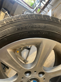 225/50/17 4 tires comes with 4 rims 
