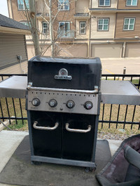 Gas Broil King BBQ with Cover