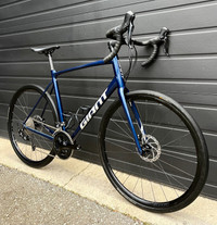 New Giant Gravel Bike + Road Bike, Hydraulic Disc 11speed XL