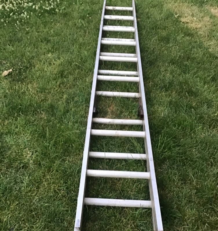 20 FOOT EXTENSION LADDER CONSTRUCTION GRADE USED Ladders