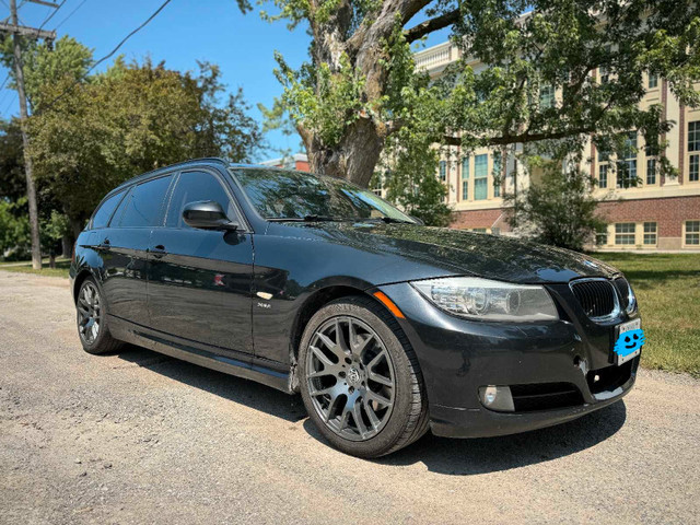 2011 BMW 328xi Wagon in Cars & Trucks in Kawartha Lakes