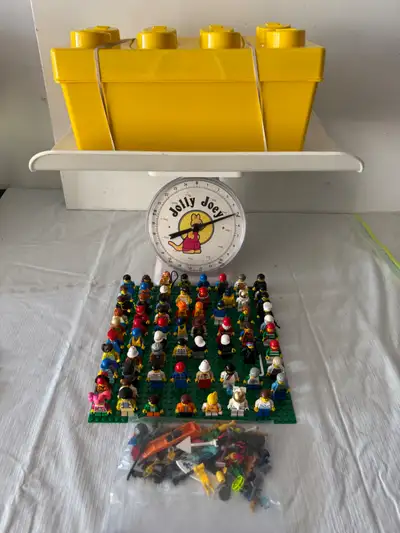 GENUINE, COMPLETE LEGO, MINI FIGURES, WITH 5 POUNDS OF BULK LEGO, ACCESSORIES INCLUDED, READ ADD 65...